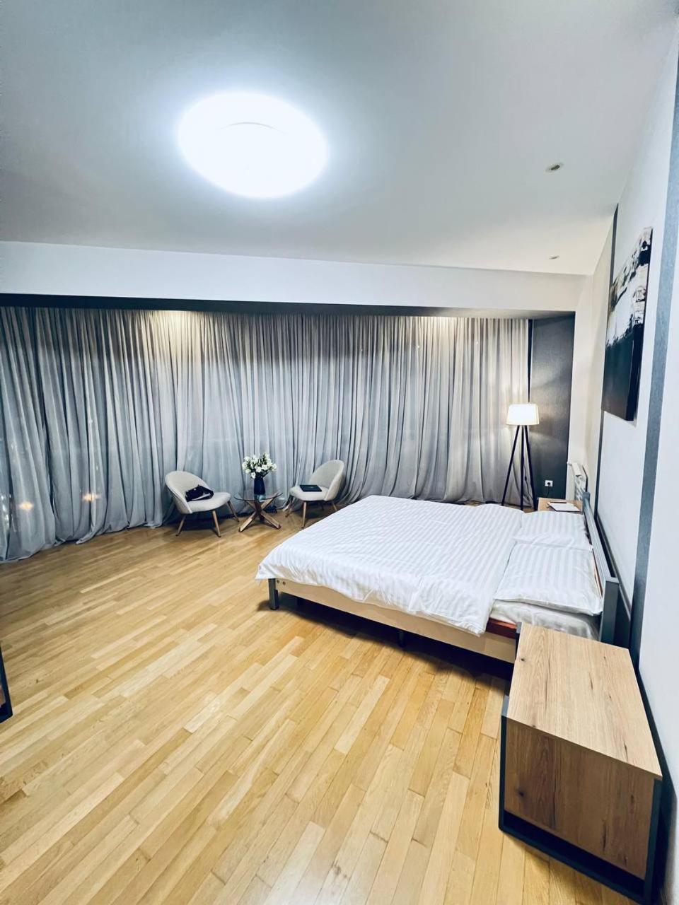 Apartments Tsekhova 1 Street Львов Экстерьер фото