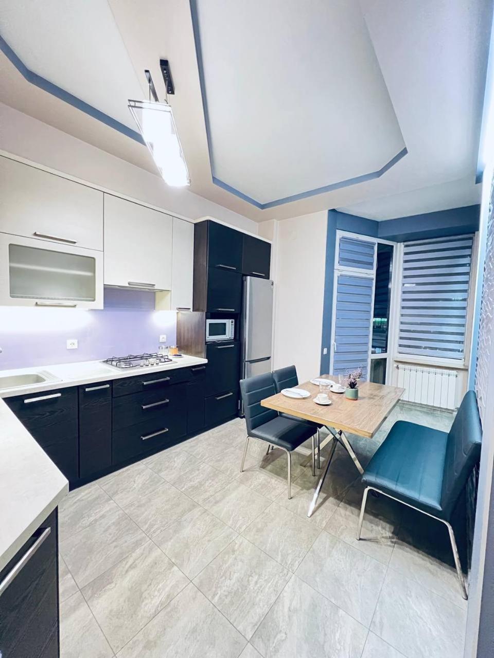 Apartments Tsekhova 1 Street Львов Экстерьер фото