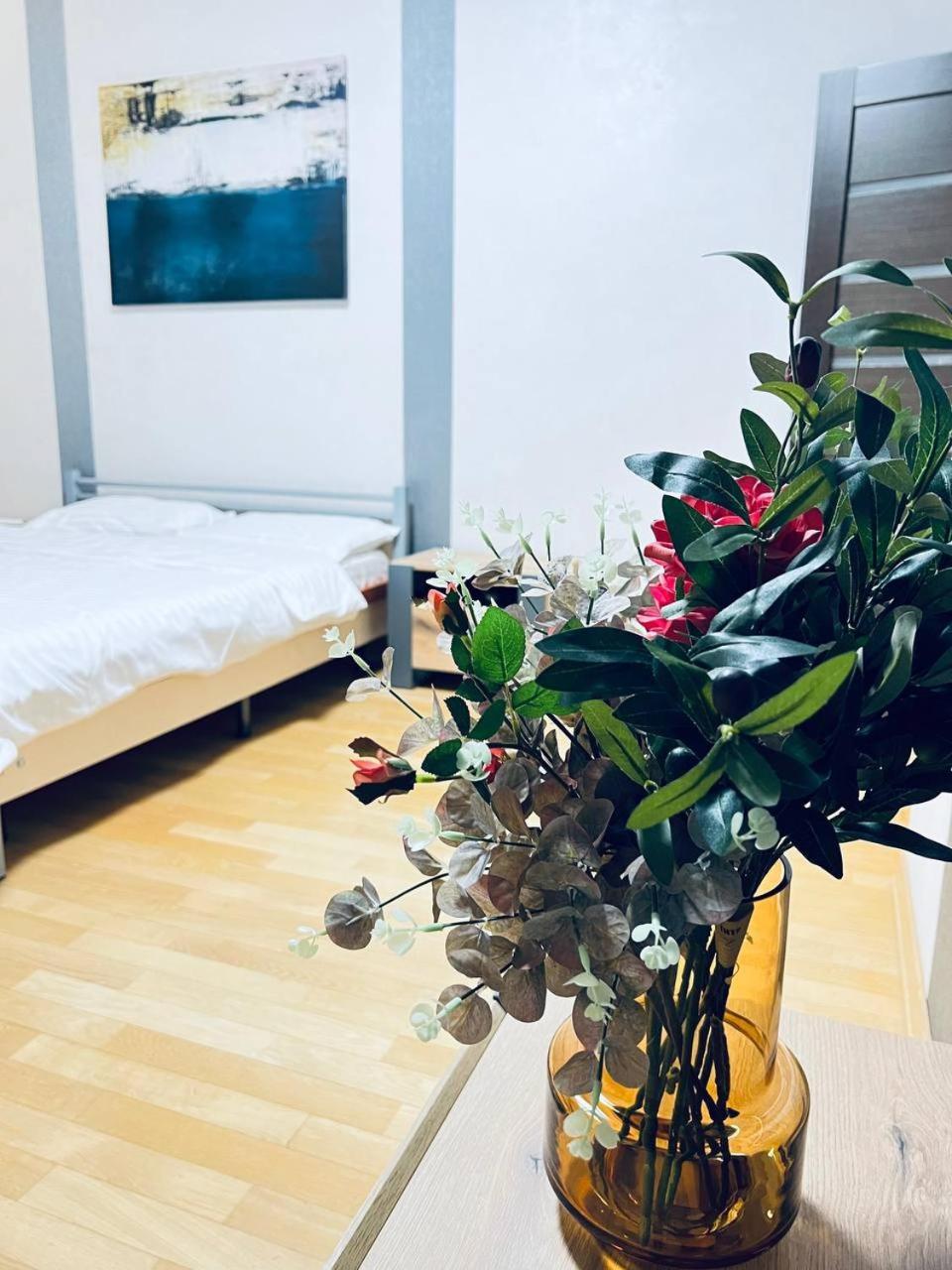 Apartments Tsekhova 1 Street Львов Экстерьер фото