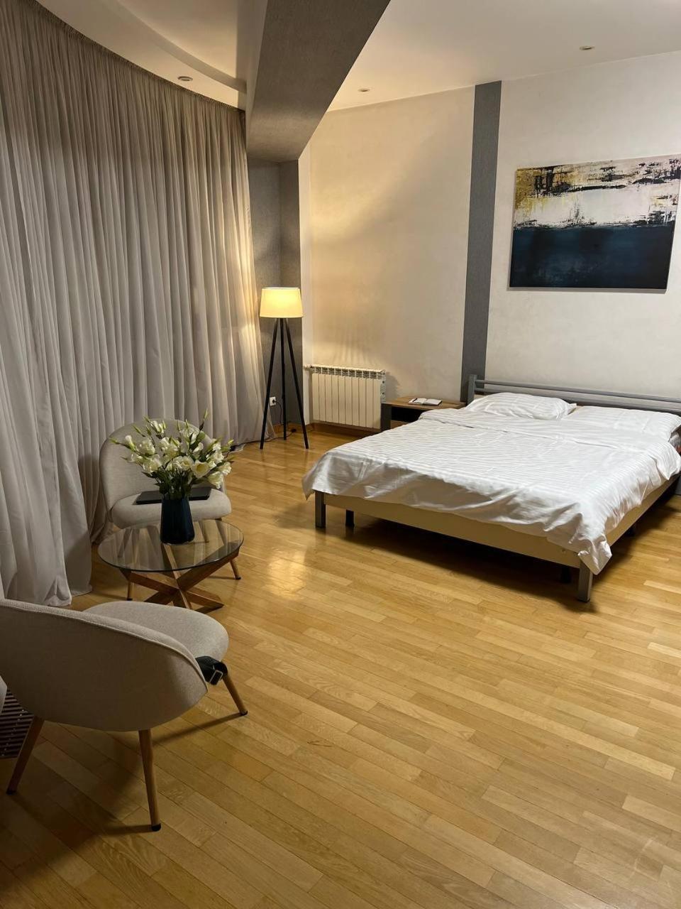 Apartments Tsekhova 1 Street Львов Экстерьер фото